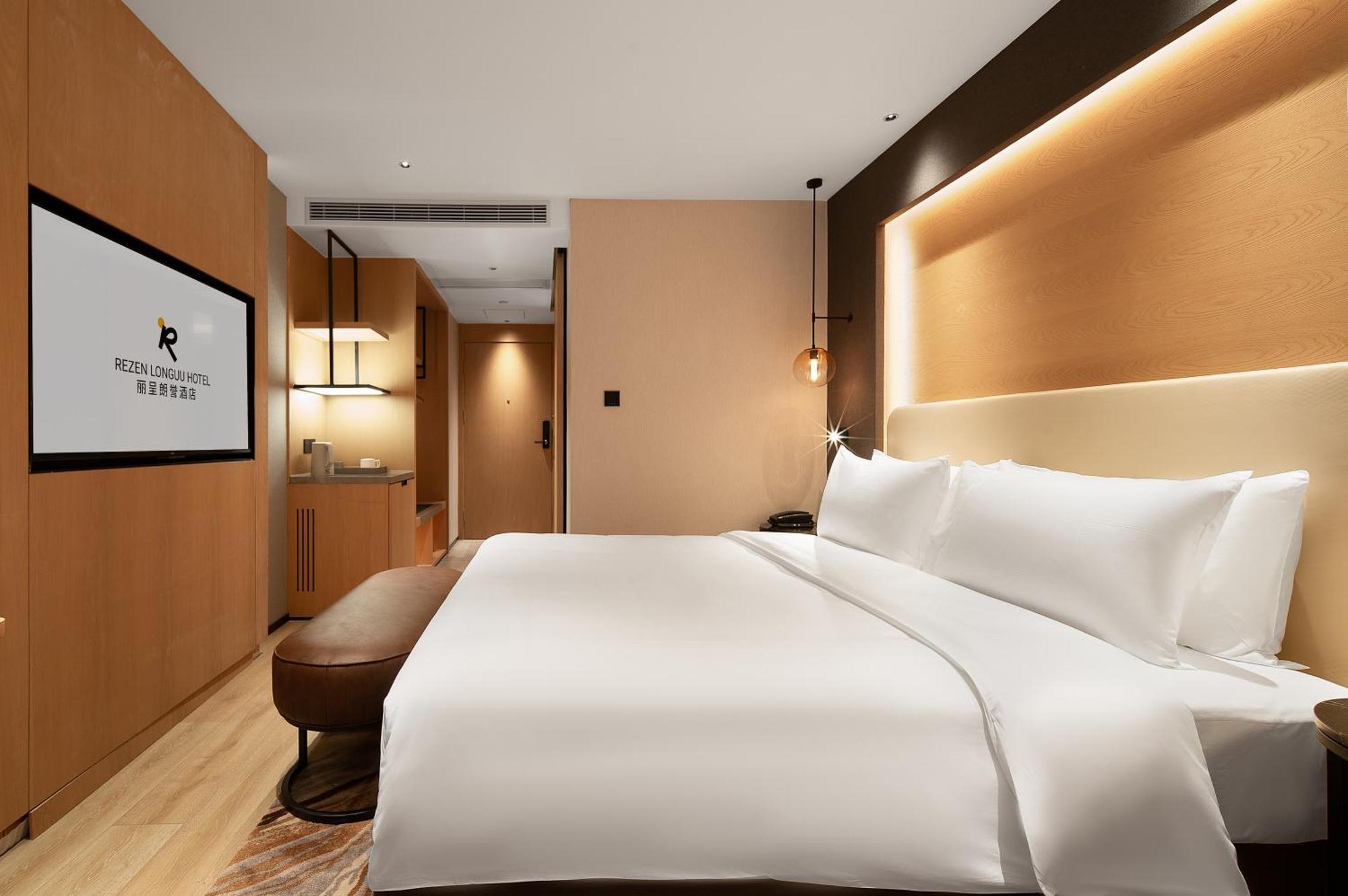 Langham Honor International Hotel Canton Fair Complex Branch - Free Shuttle To Canton Fair Complex During Canton Fair Period & Free Mini Bar Dış mekan fotoğraf